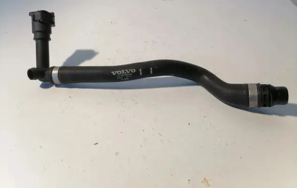 Volvo XC90 Engine coolant pipe/hose 31368540