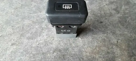 Nissan Almera Windscreen/window heater switch