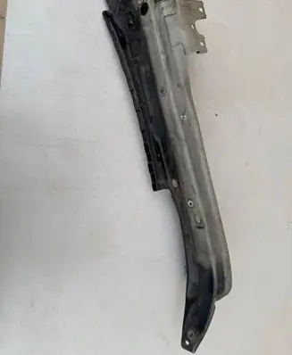 Audi Q7 4L Fender mounting bracket 4L0805158A 28106