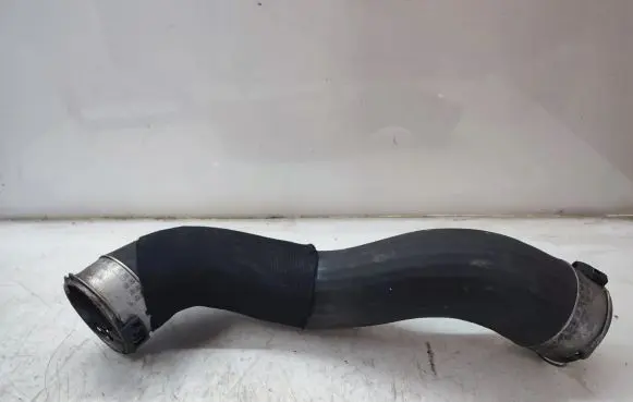 Air intake hose/pipe