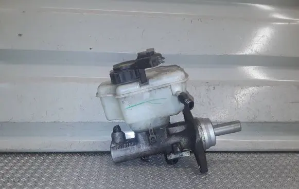 Volkswagen Golf VI Master brake cylinder 1K1611301E
