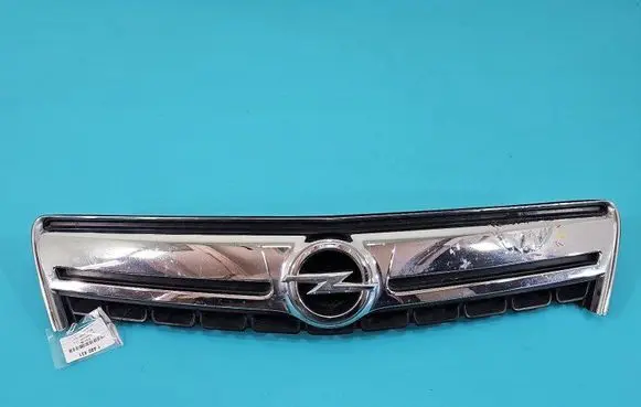 Opel Antara Front bumper upper radiator grill 25983424 IMPRK1440431
