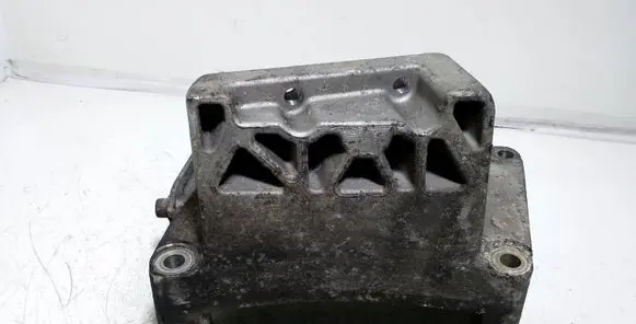 Opel Astra H Engine mounting bracket 55198220