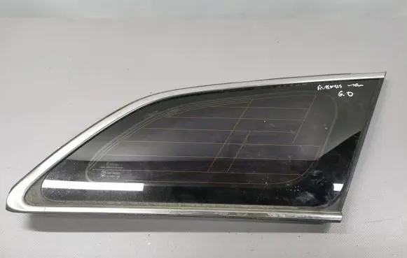 Toyota Avensis T270 Rear side window