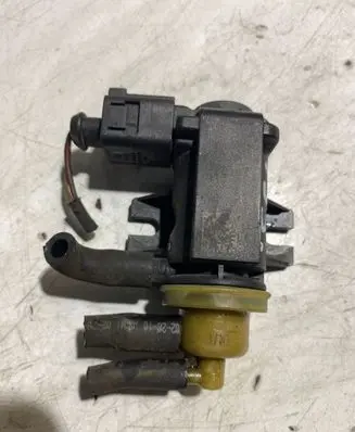 Volkswagen Golf VI Turbo solenoid valve 1K0906627B