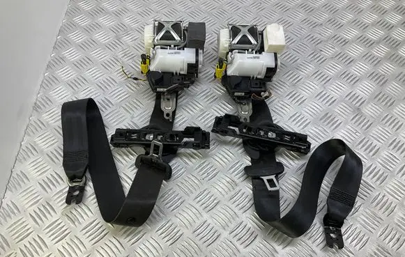 Volkswagen Golf VII Front seatbelt 5G4857705N