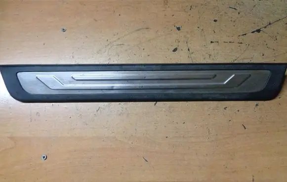 KIA Sorento Front sill trim cover 858812P100