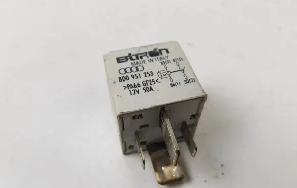 Audi A6 S6 C5 4B Other relay 8D0951253