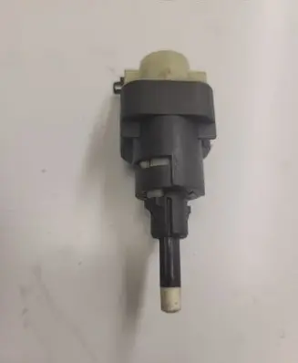 Volkswagen Golf V Brake pedal sensor switch 1K2945511