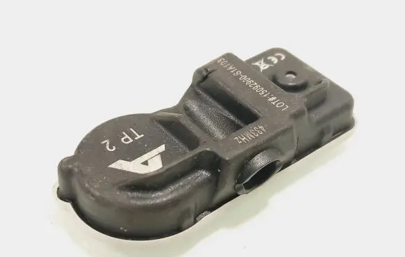 Mercedes-Benz C W204 Tire pressure sensor 15092900S1A103 TP2