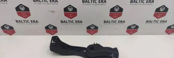 BMW 4 F32 F33 Engine bonnet (hood) release handle 7309606 1070193