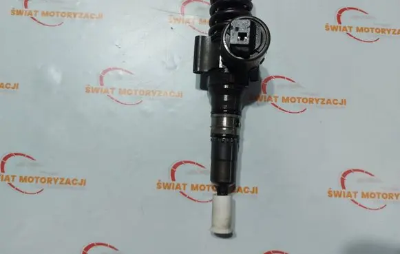 Audi A3 S3 8P Fuel injector 03G130073B