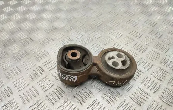 Honda FR-V Engine mount bracket