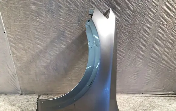 Mitsubishi Pajero Fender