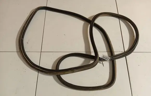 Opel Zafira A Trunk rubber seal (body) 
