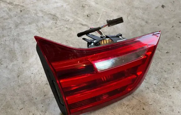 BMW M4 F82 F83 Tailgate rear/tail lights 8059655 618373 CC96908