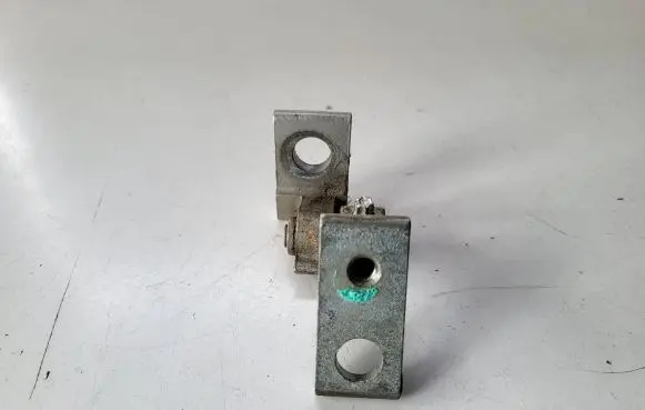 Seat Alhambra (Mk2) Front door lower hinge 7N0831402