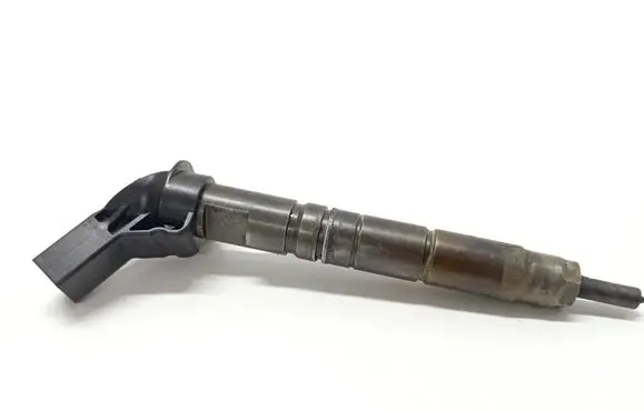 Mercedes-Benz C W204 Fuel injector A642070