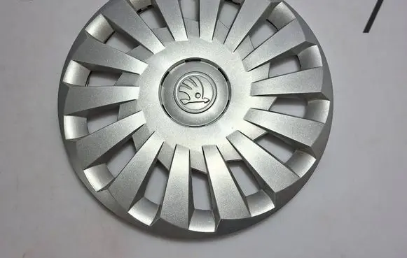 Skoda Octavia Mk3 (5E) R16 wheel hub/cap/trim 5E0601147H
