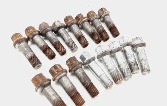 Mercedes-Benz CLS C219 Nuts/bolts 