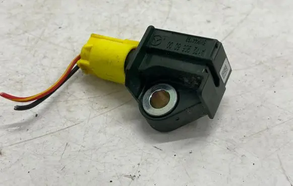 Mercedes-Benz E W212 Airbag deployment crash/impact sensor A1729056000
