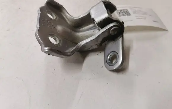 KIA Sorento Rear door upper hinge
