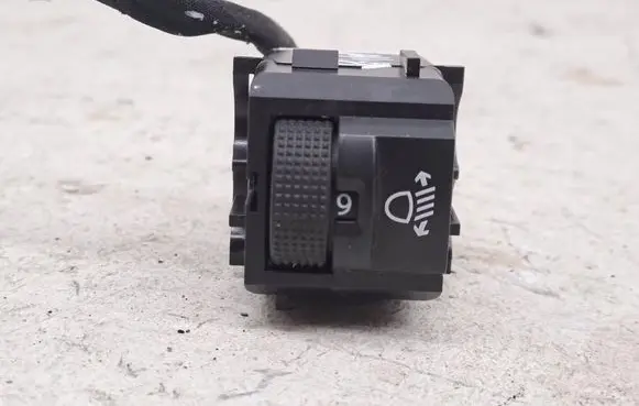 Citroen C3 Headlight level height control switch 98125550ZD