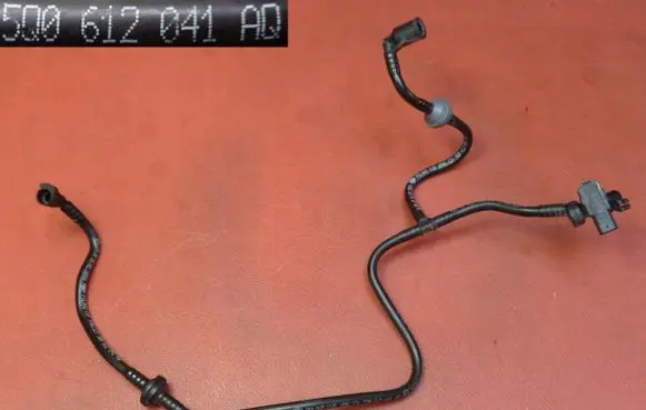 Volkswagen Golf VII Vacuum line/pipe/hose 5Q0612041AQ
