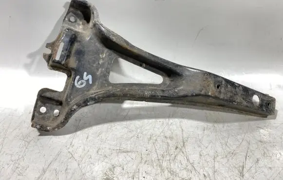 Volkswagen Golf IV Radiator mount bracket 1j0805569b