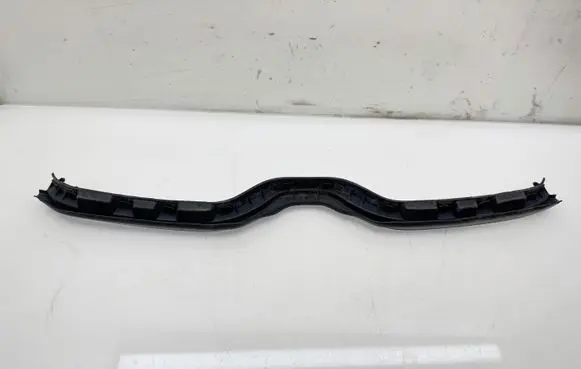 BMW iX Engine compartment rubber 51767933379 7933379 12432410