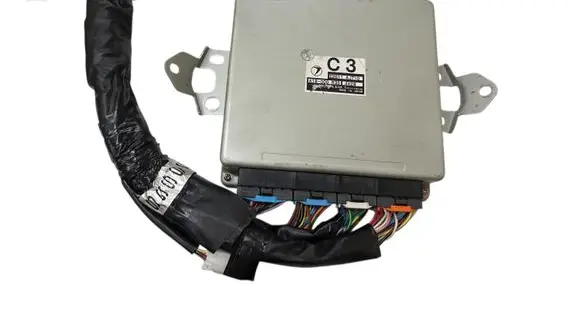 Subaru Forester SG Engine control unit/module 22611AJ710 A18000R3S 4X28