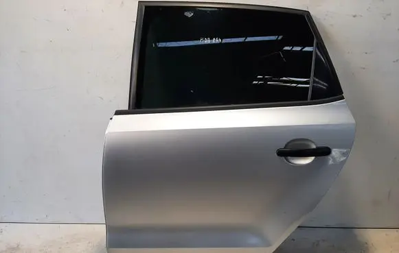 Volkswagen Polo V 6R Rear door 