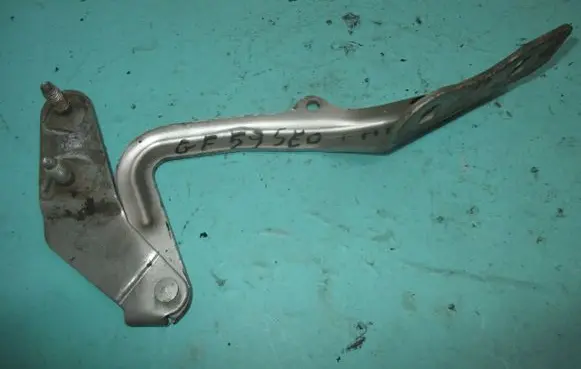 Ford Focus Engine bonnet/hood hinges 16800