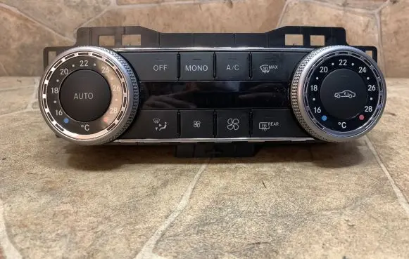Mercedes-Benz C W204 Interior fan control switch 2048304190