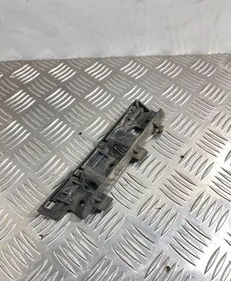Volkswagen PASSAT B6 Front bumper mounting bracket 3C0807184