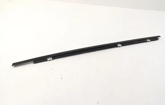 Nissan Qashqai Rear door glass trim molding