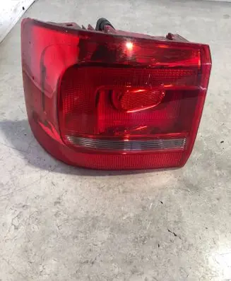 Volkswagen Touran II Rear/tail lights 1T0945095R