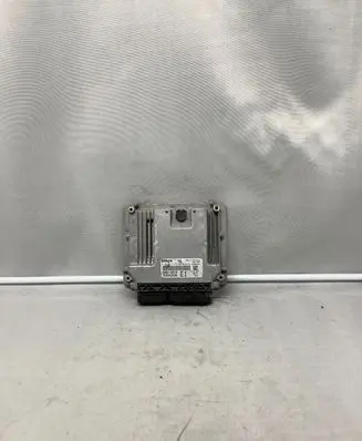 Toyota Auris 150 Engine control unit/module 0281013413 8966102E10