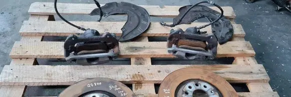 Audi Q3 F3 Brake discs and calipers set 3C0615123 3C0615124 5Q0615301G