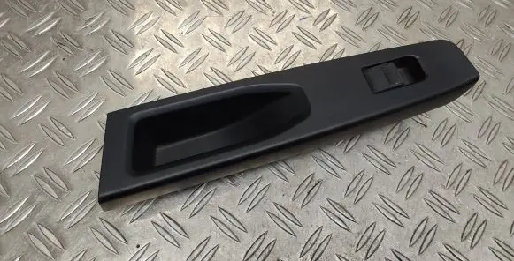 Toyota Yaris Electric window control switch 742720D400
