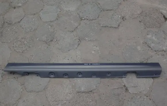 BMW 3 E46 Sill 8209756