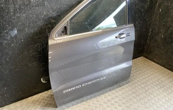 Jeep Grand Cherokee Front door
