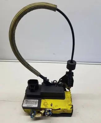 Volvo XC90 Front door lock 30634617 nr5691