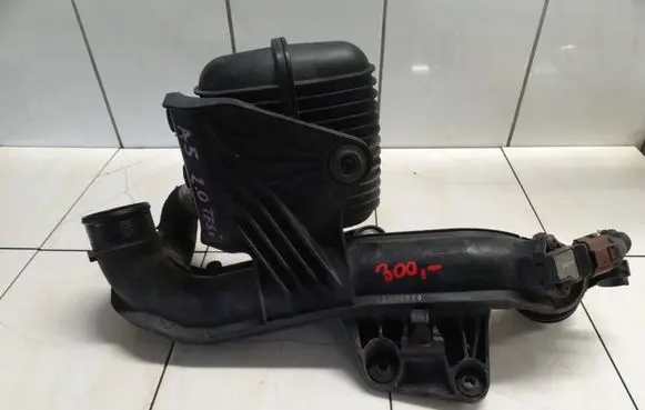Audi A5 8T 8F Intake resonator 
