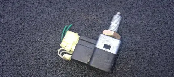 Hyundai Matrix Brake pedal sensor switch 9381038000 93810-38000