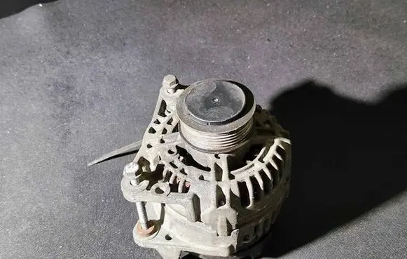 Volkswagen II LT Generator/alternator 074903026 0124325088