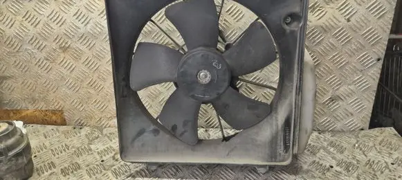 Honda Civic Radiator cooling fan shroud