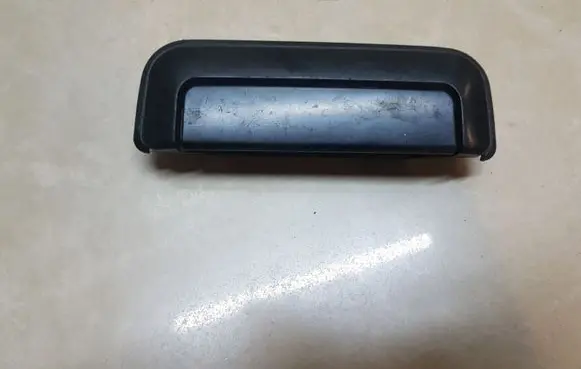 Mitsubishi Pajero Sport I Rear door exterior handle MR313807