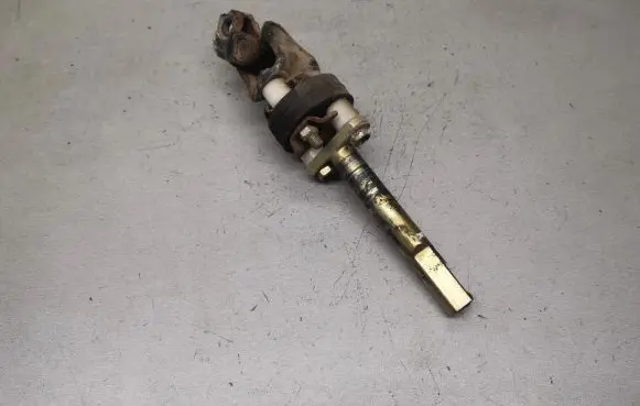 Nissan X-Trail T30 Steering column universal joint