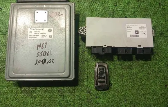 BMW 5 F10 F11 Engine control unit/module 7633374 61359268749 9268749